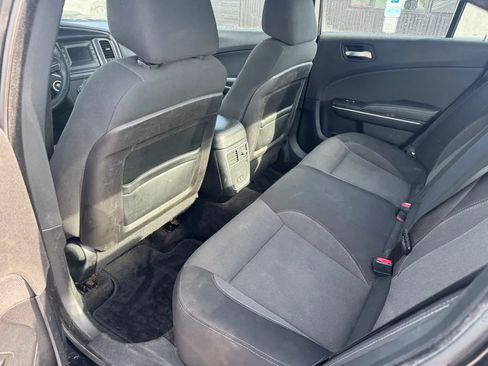 Used 2015 Dodge Charger SE image 6
