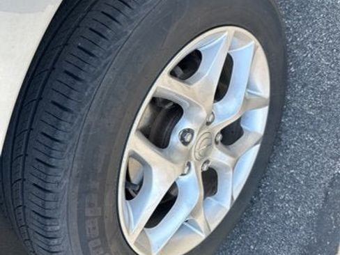 Used 2019 Chrysler Pacifica Limited FWD image 20