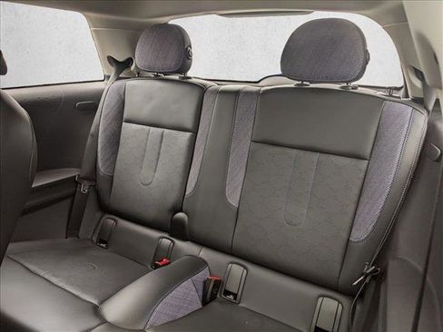 Certified 2025 MINI Cooper S image 17