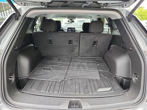 Used 2024 Chevrolet Blazer LT w/ Convenience Package FWD image 27