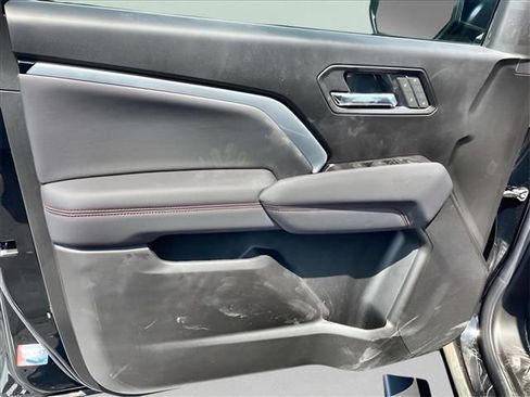 New 2025 Chevrolet Colorado Z71 w/ Midnight Edition AWD/4WD image 11