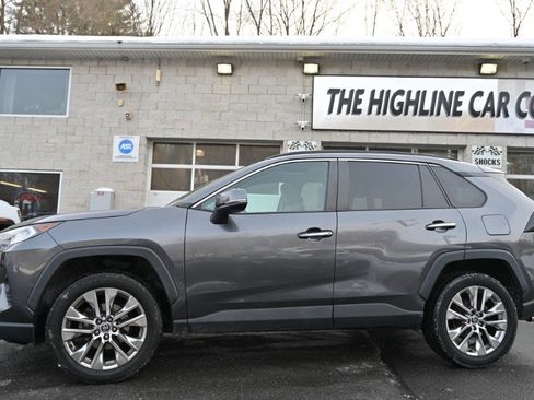 Used 2021 Toyota RAV4 Limited image 4