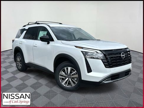 New 2026 Nissan Pathfinder SL w/ Cargo Package AWD/4WD image 1