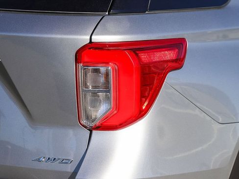 Used 2024 Ford Explorer XLT w/ Equipment Group 202A image 14