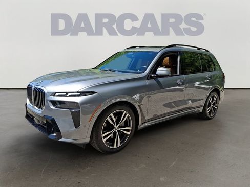 Certified 2024 BMW X7 xDrive40i w/ M Sport Package AWD/4WD image 3