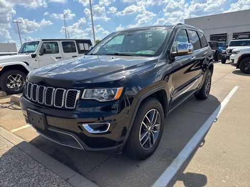 Used 2018 Jeep Grand Cherokee Limited image 2