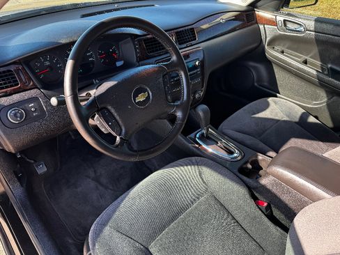 Used 2014 Chevrolet Impala Limited LS image 9
