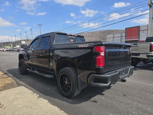 Used 2020 Chevrolet Silverado 1500 LT Trail Boss w/ Midnight Edition image 6
