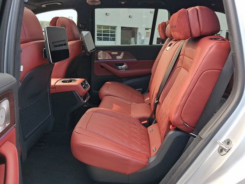 Used 2026 Mercedes-Benz GLS 63 AMG 4MATIC image 10