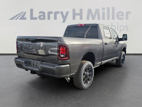 New 2026 RAM 2500 Big Horn AWD/4WD image 5