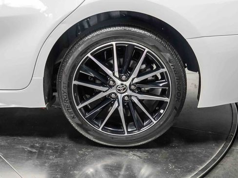 Used 2024 Toyota Camry SE FWD image 10