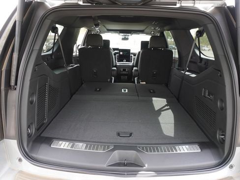 New 2026 GMC Yukon XL Denali w/ Denali Reserve Package AWD/4WD image 9
