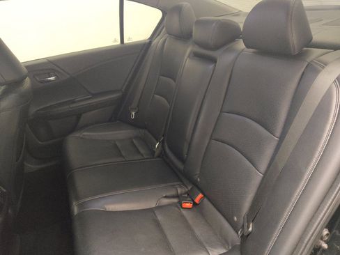 Used 2015 Honda Accord EX-L image 18