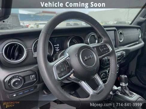 Used 2023 Jeep Wrangler Unlimited Sahara image 10