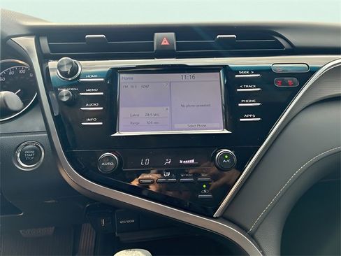 Used 2018 Toyota Camry SE w/ Convenience Package image 24