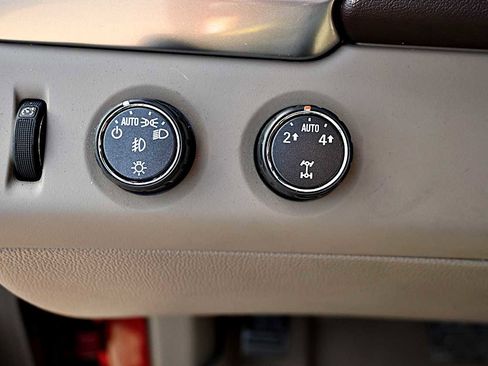 Used 2015 Chevrolet Tahoe LT image 26