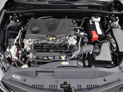 Used 2024 Toyota Camry XSE FWD image 9