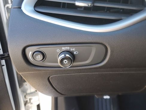 Used 2023 Chevrolet Malibu LT image 18