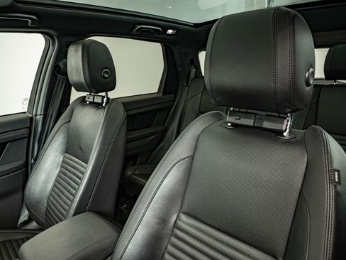 Used 2023 Land Rover Discovery Sport SE image 29