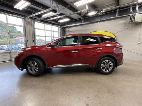 Used 2015 Nissan Murano SV FWD image 2