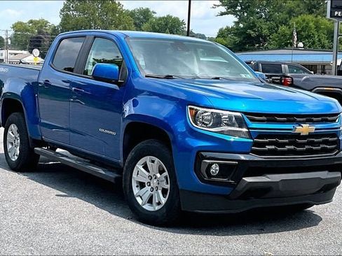Used 2021 Chevrolet Colorado LT w/ Safety Package AWD/4WD image 2