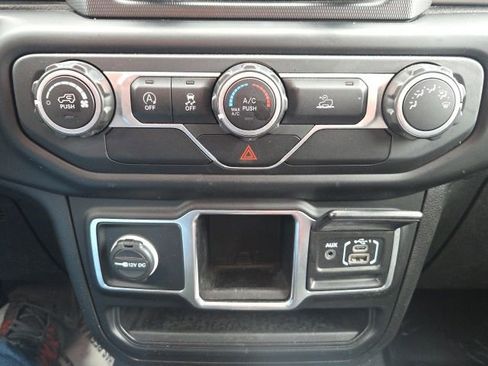 Used 2021 Jeep Gladiator Sport w/ Trailer Tow Package AWD/4WD image 25