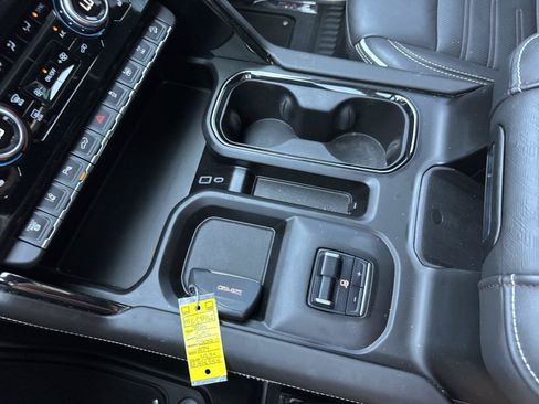 Used 2024 GMC Sierra 2500 AT4X AWD/4WD image 27