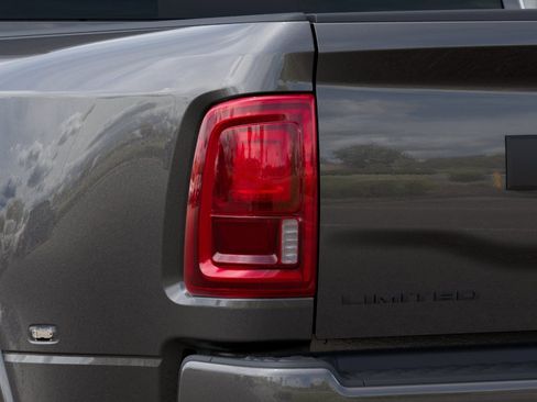 New 2026 RAM 3500 Limited AWD/4WD image 18
