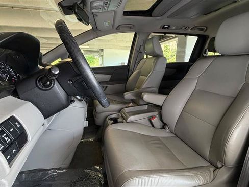 Used 2016 Honda Odyssey Touring image 22