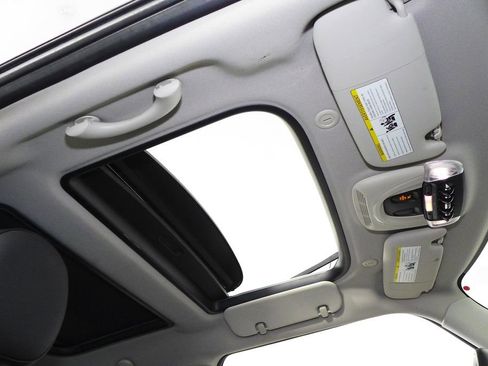 Used 2015 MINI Cooper 2-Door Hardtop image 19