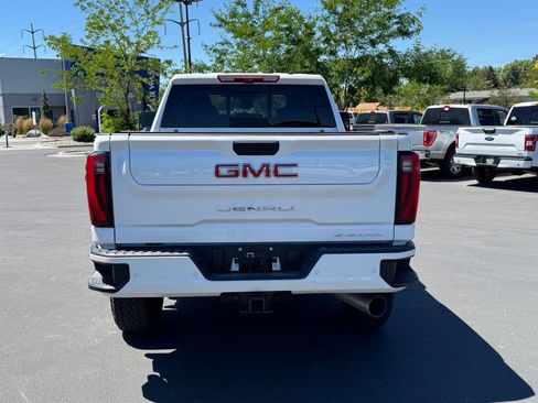Used 2025 GMC Sierra 3500 Denali w/ Denali Reserve Package AWD/4WD image 6