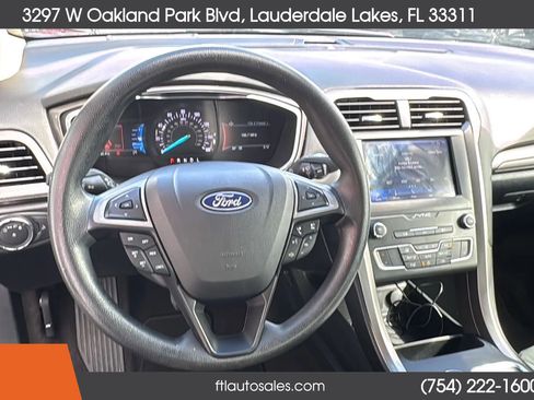 Used 2020 Ford Fusion SE image 46