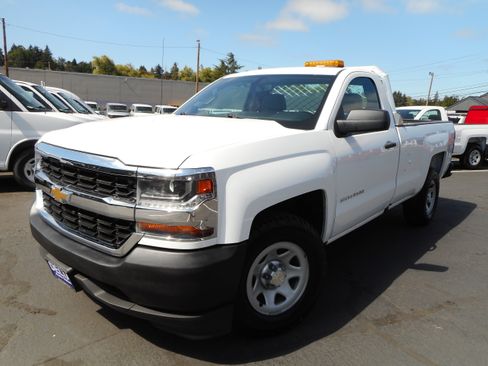 Used 2017 Chevrolet Silverado 1500 W/T w/ Trailering Package RWD image 3