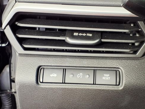 Used 2024 Nissan Altima 2.5 S image 16