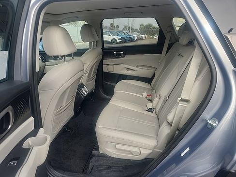 Certified 2022 Kia Sorento S w/ Panoramic Sunroof Package FWD image 20