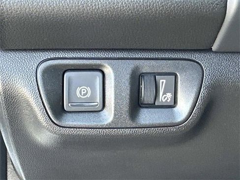 Used 2023 GMC Acadia SLT w/ Preferred Package image 12