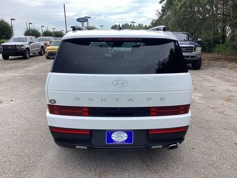 Used 2025 Hyundai Santa Fe SEL FWD image 10