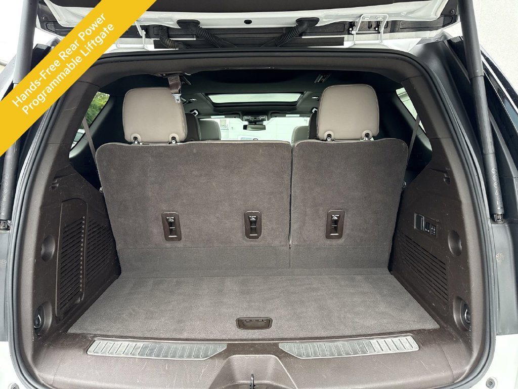Used 2023 Chevrolet Tahoe Z71 w/ Luxury Package AWD/4WD image 18