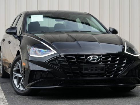 Used 2022 Hyundai Sonata SEL FWD image 2