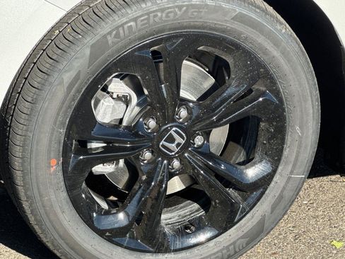 New 2025 Honda Accord SE image 31