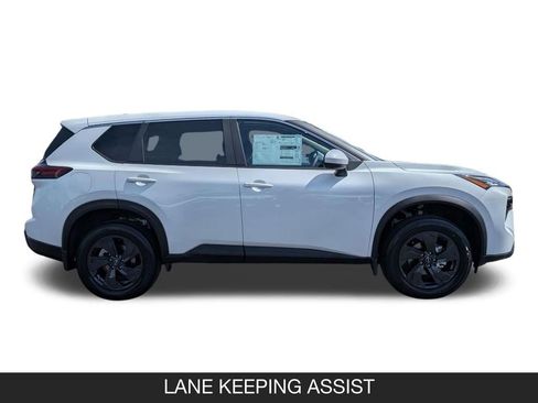 New 2026 Nissan Rogue SV FWD image 5