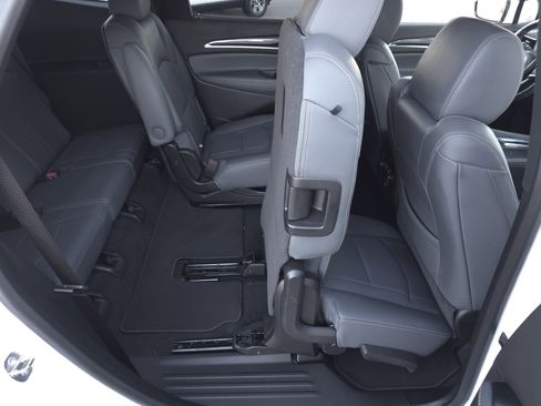 Used 2023 Buick Enclave Essence w/ Sport Touring Edition image 36