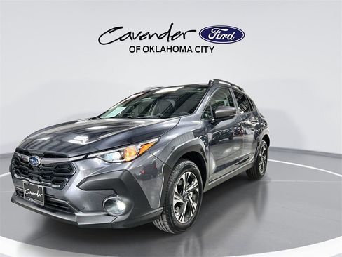 Used 2025 Subaru Crosstrek 2.0i Premium image 4