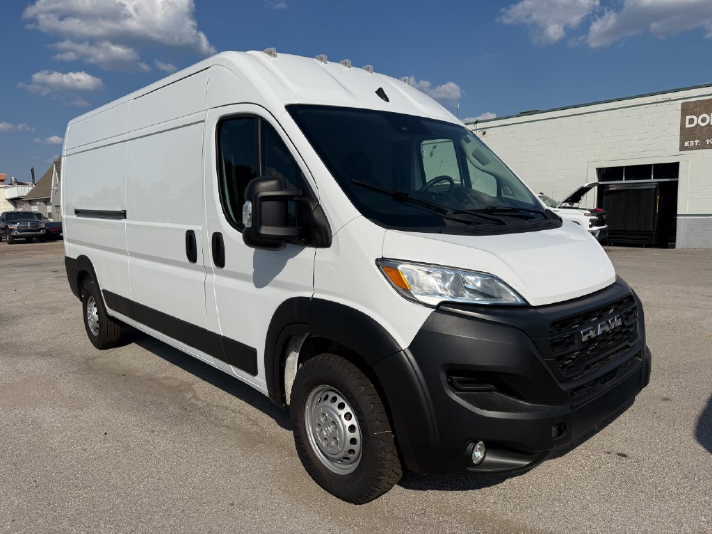 Used 2024 RAM ProMaster 2500 w/ Convenience Group FWD image 17