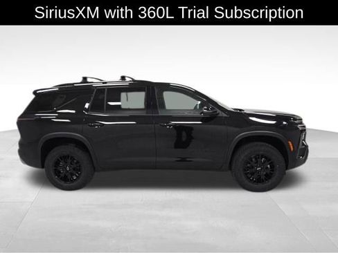 New 2026 Chevrolet Traverse Z71 w/ Driver Confidence Package AWD/4WD image 7