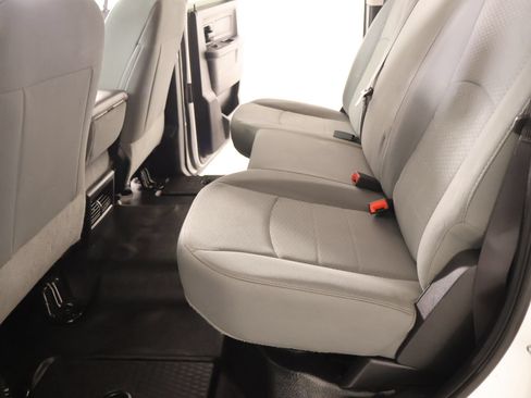 Used 2018 RAM 2500 Tradesman w/ Chrome Appearance Group AWD/4WD image 11