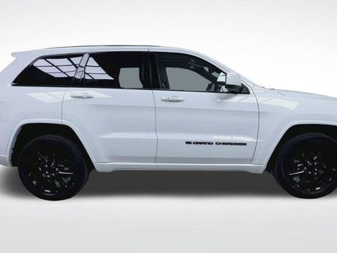 Used 2022 Jeep Grand Cherokee Laredo X AWD/4WD image 26