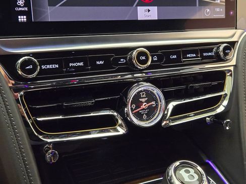 Used 2021 Bentley Flying Spur V8 AWD/4WD image 33