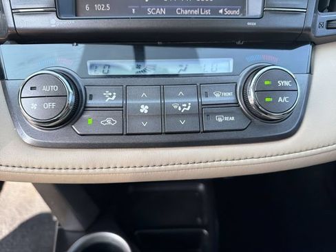 Used 2014 Toyota RAV4 XLE AWD/4WD image 24