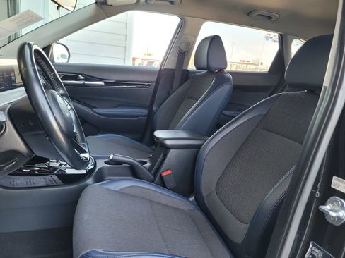 Used 2024 Kia Seltos S FWD image 11